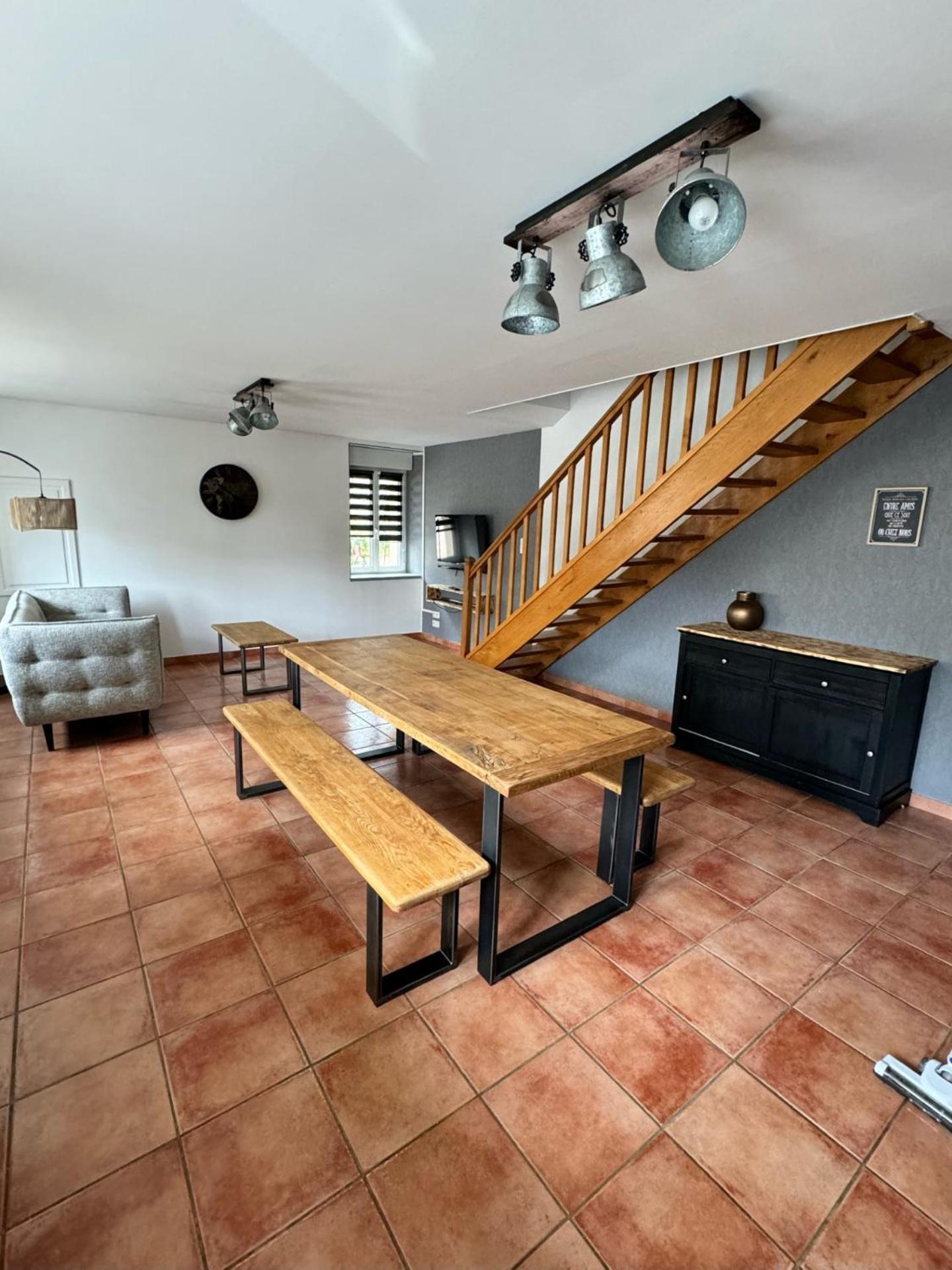 Maison Aux Pieds Du Circuit De Mirecourt 博德里库尔 外观 照片